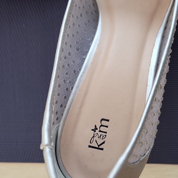 K & M sparkly open toed evening shoes. - Picture 6 of 13
